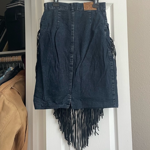 Vintage Rare Western 80s 90s Marcel Dachet Jean Skirt with Leather Fringe - Picture 7 of 7